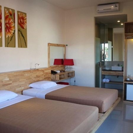 Hotel Karthi Kuta Кута Экстерьер фото