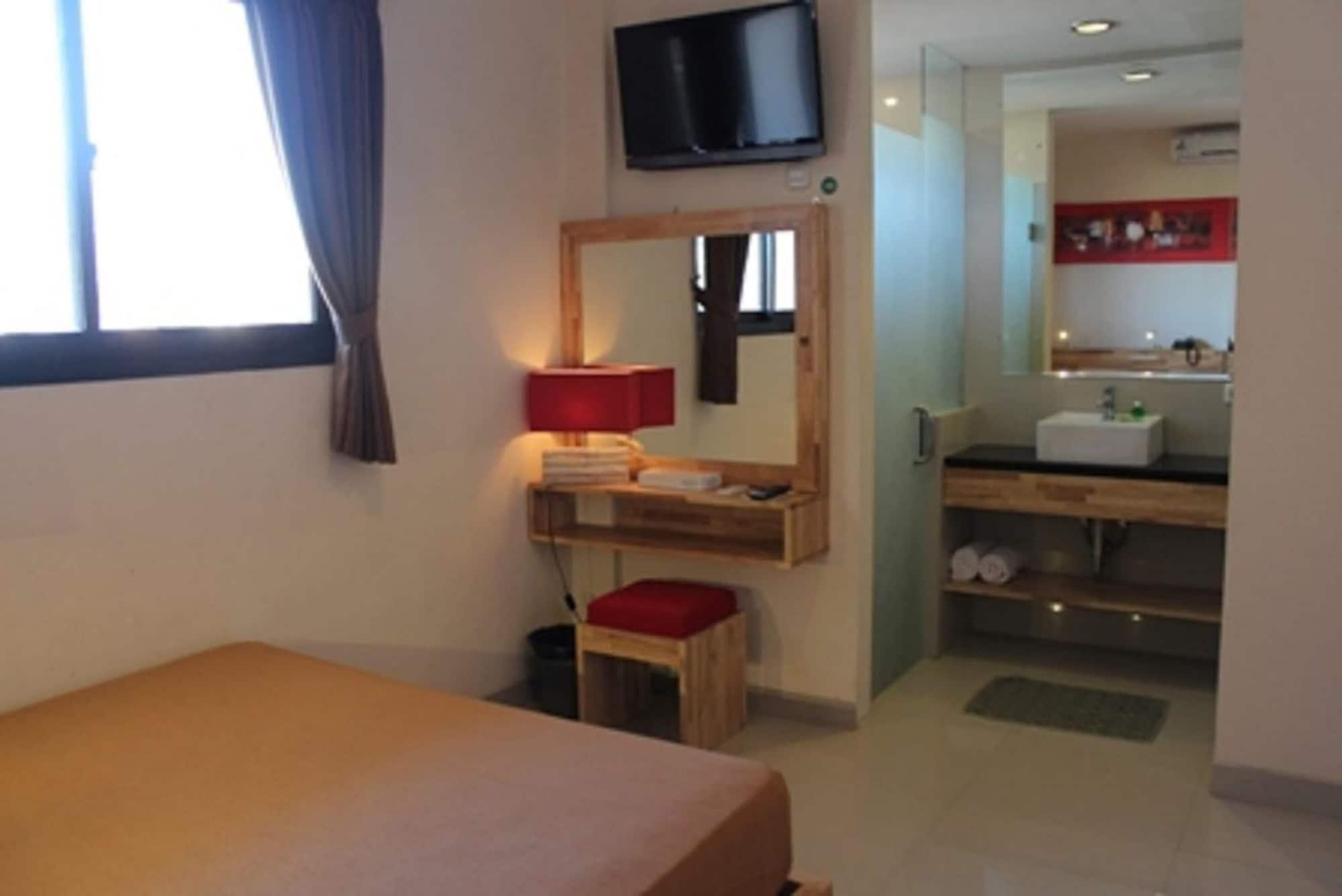 Hotel Karthi Kuta Кута Экстерьер фото