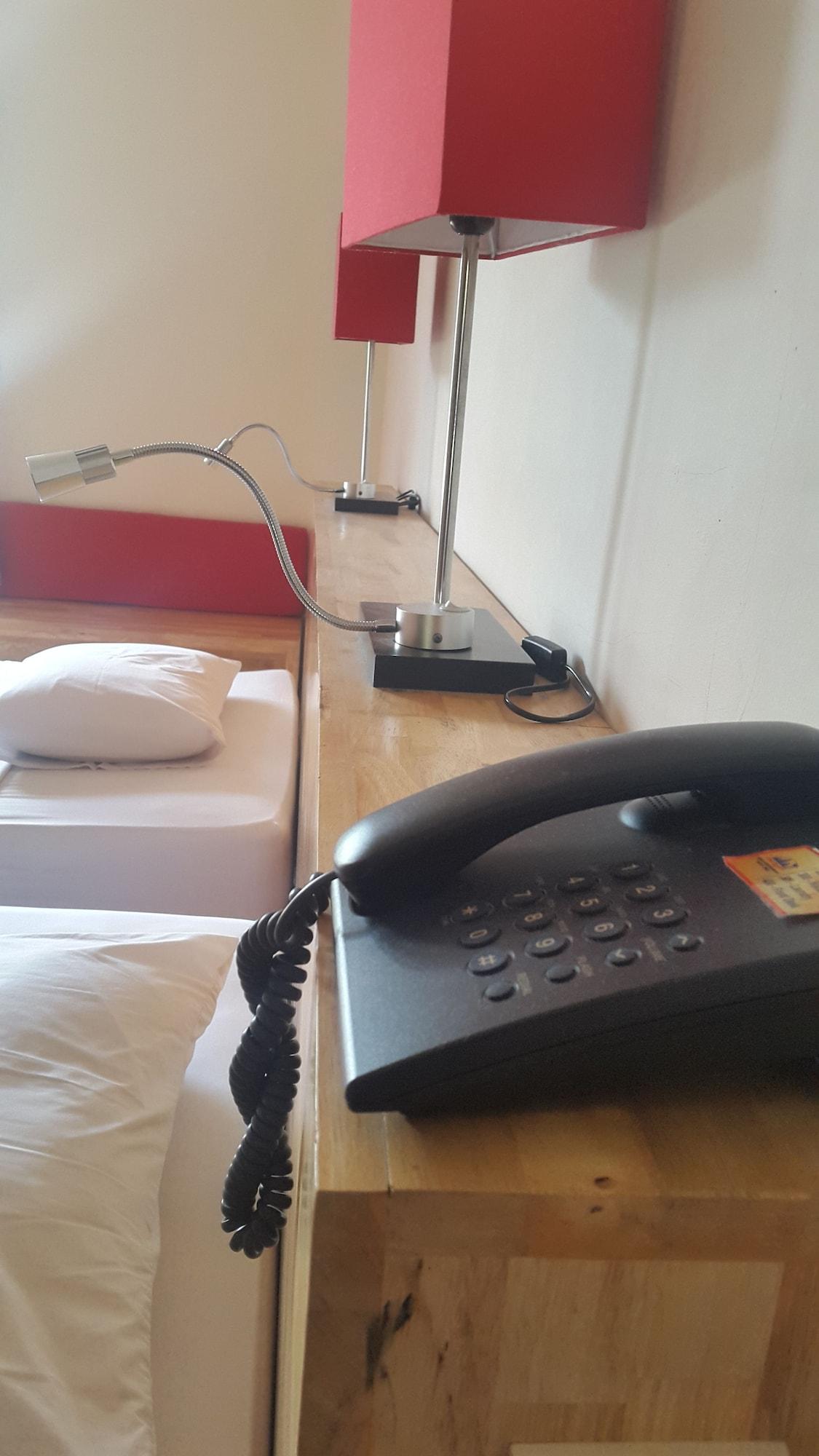 Hotel Karthi Kuta Кута Экстерьер фото
