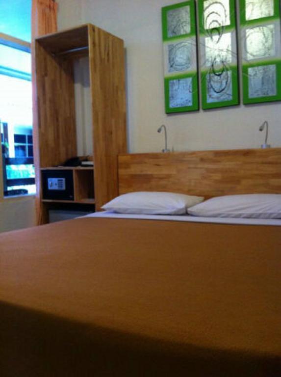 Hotel Karthi Kuta Кута Номер фото