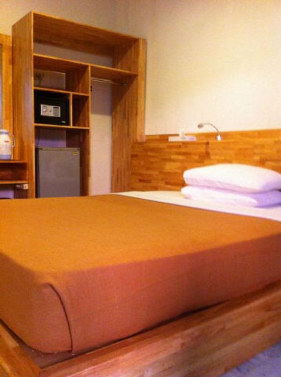 Hotel Karthi Kuta Кута Номер фото