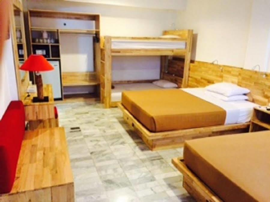 Hotel Karthi Kuta Кута Экстерьер фото