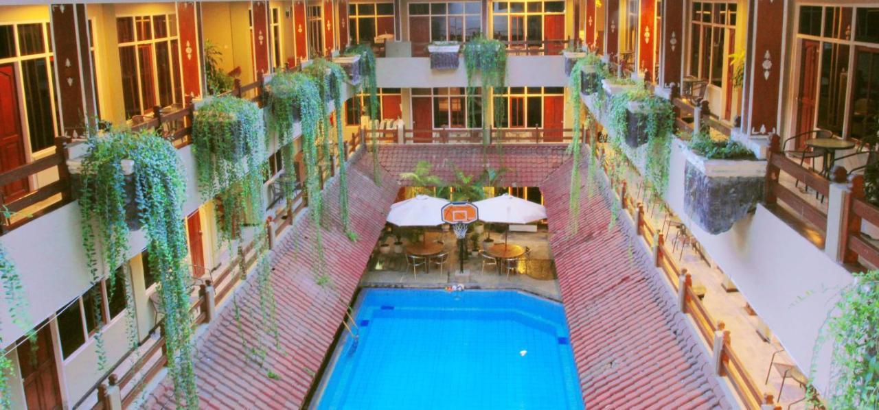 Hotel Karthi Kuta Кута Экстерьер фото